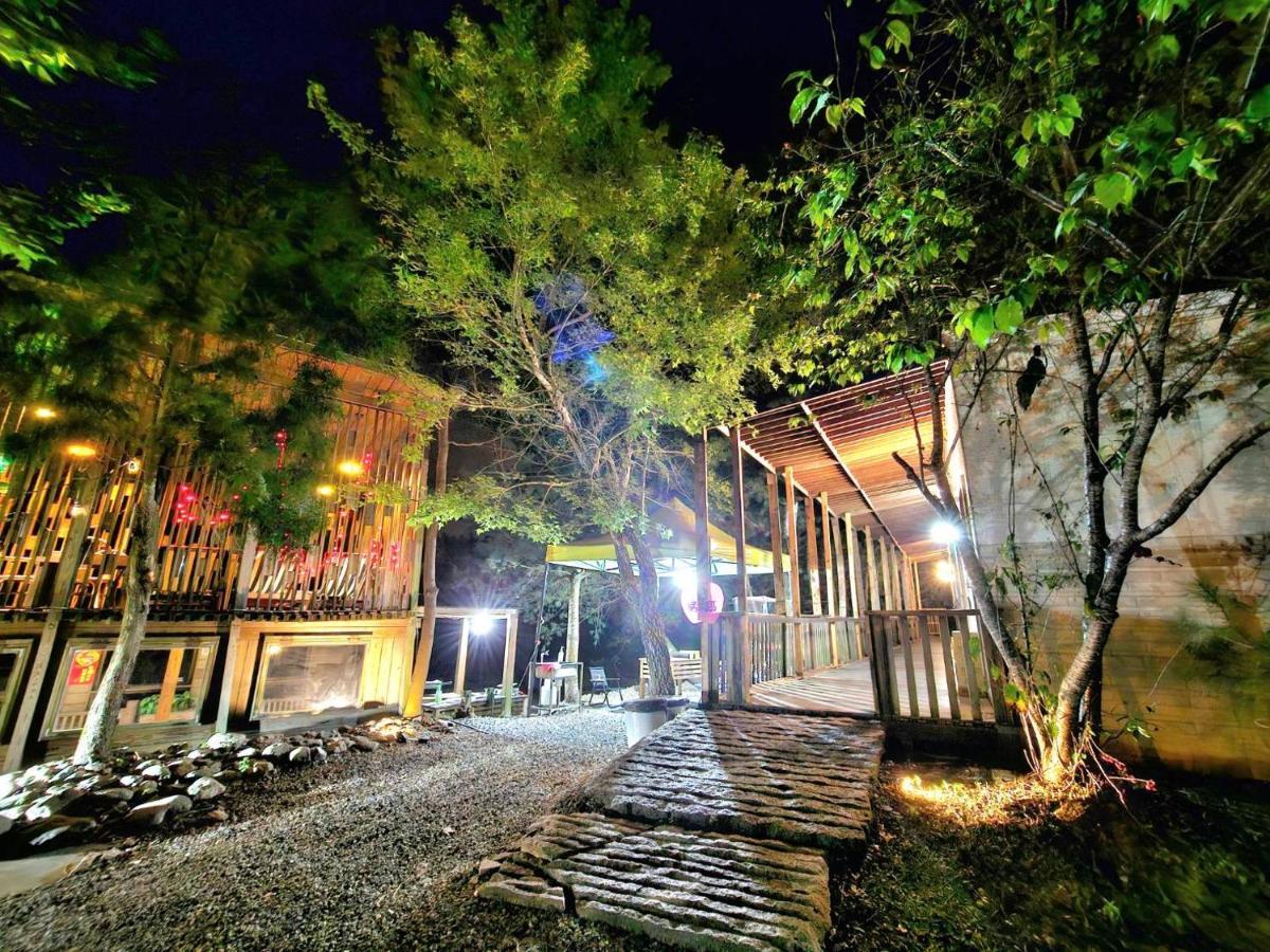 Fun星空謐境 埔里包棟民宿 烤肉麻將自然園區 المظهر الخارجي الصورة